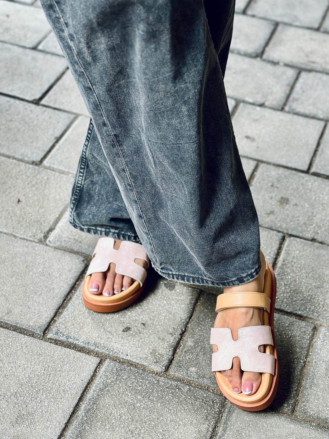 Harley - Checkered Strap Plaftorms