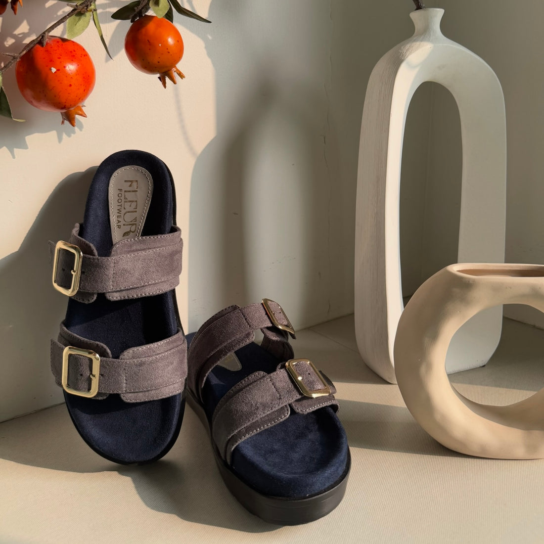 Oxford - The Ultimate Buckle Strap Sliders