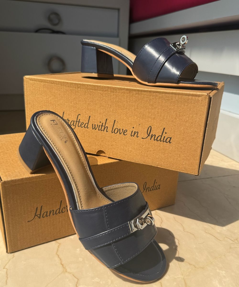 elor - glam buckle block heel