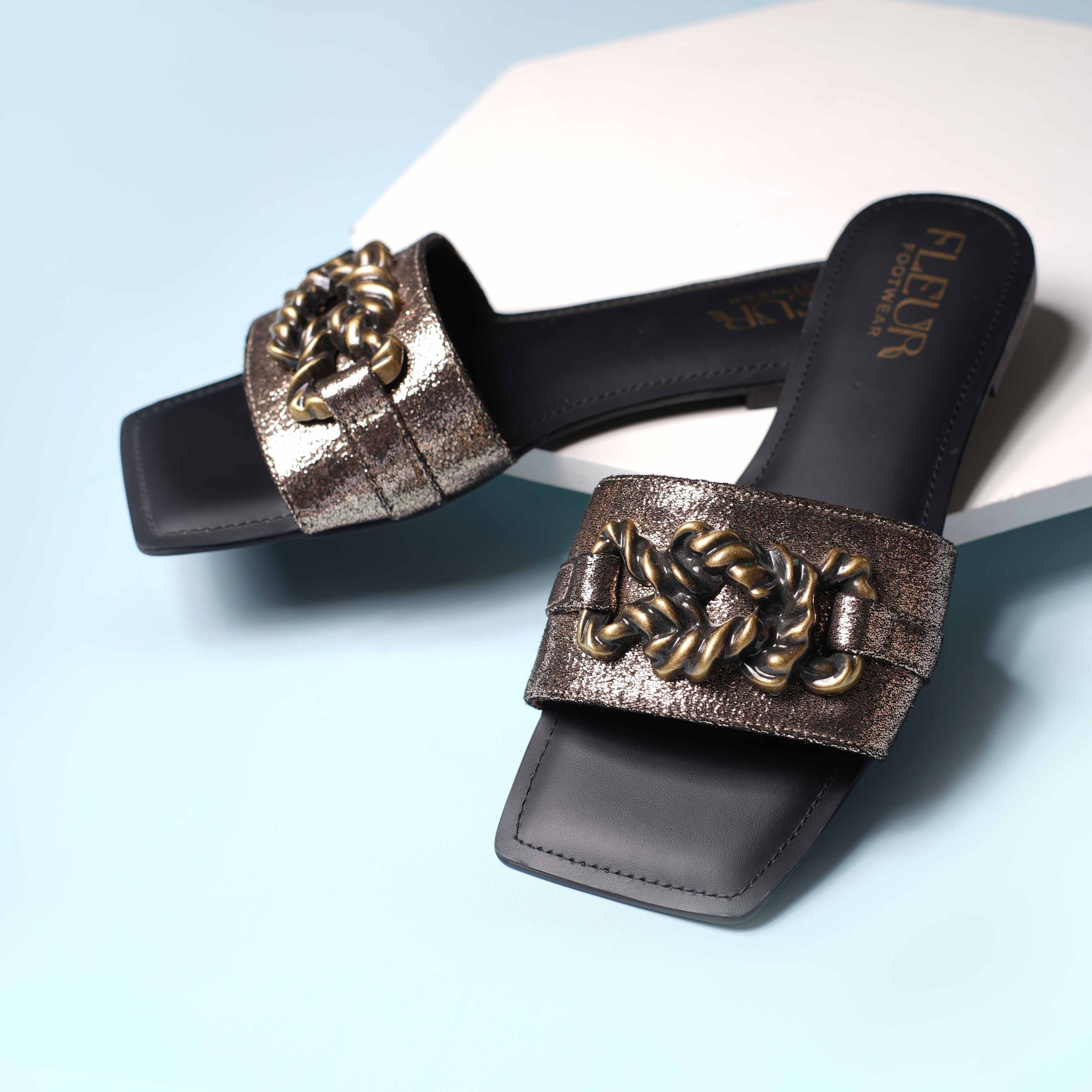 Victoria - Flat Sandal With Victorian Looking Motif