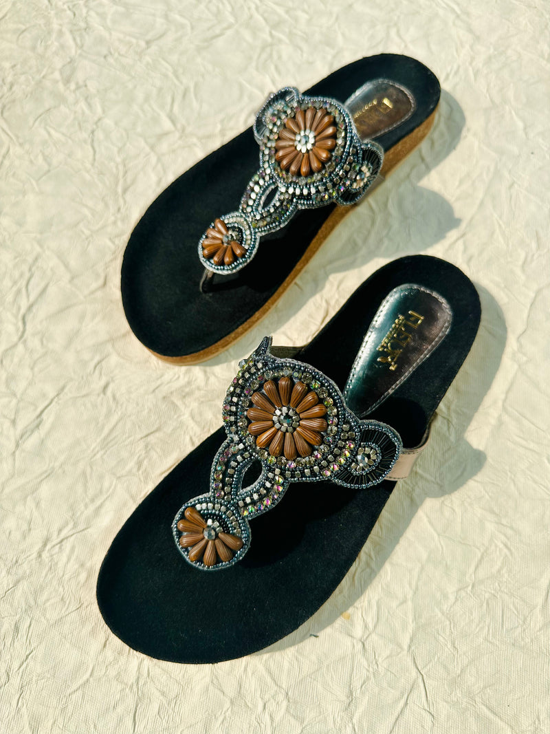 Ivy Beads - The Stylish Comfort Sliders