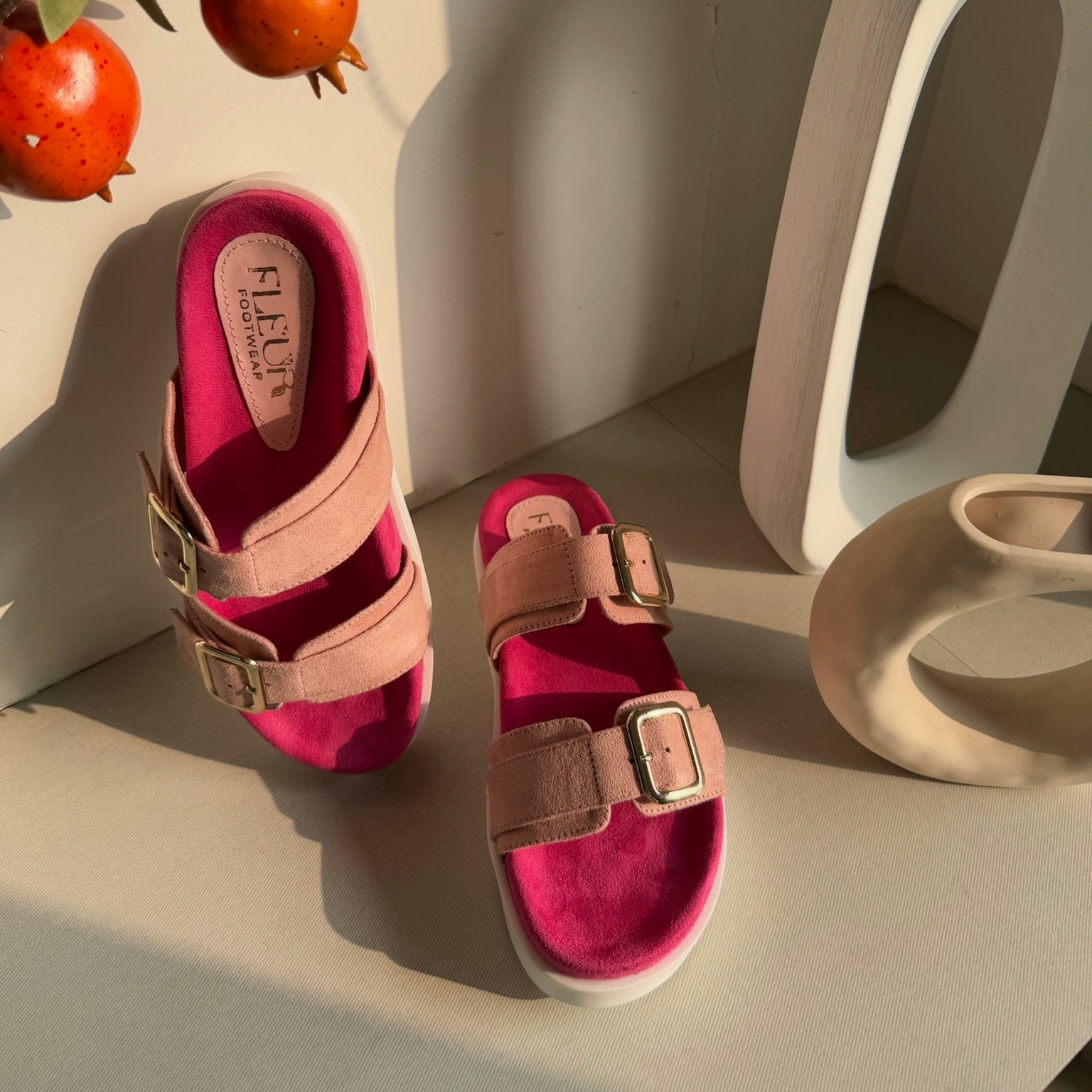 Oxford - The Ultimate Buckle Strap Sliders