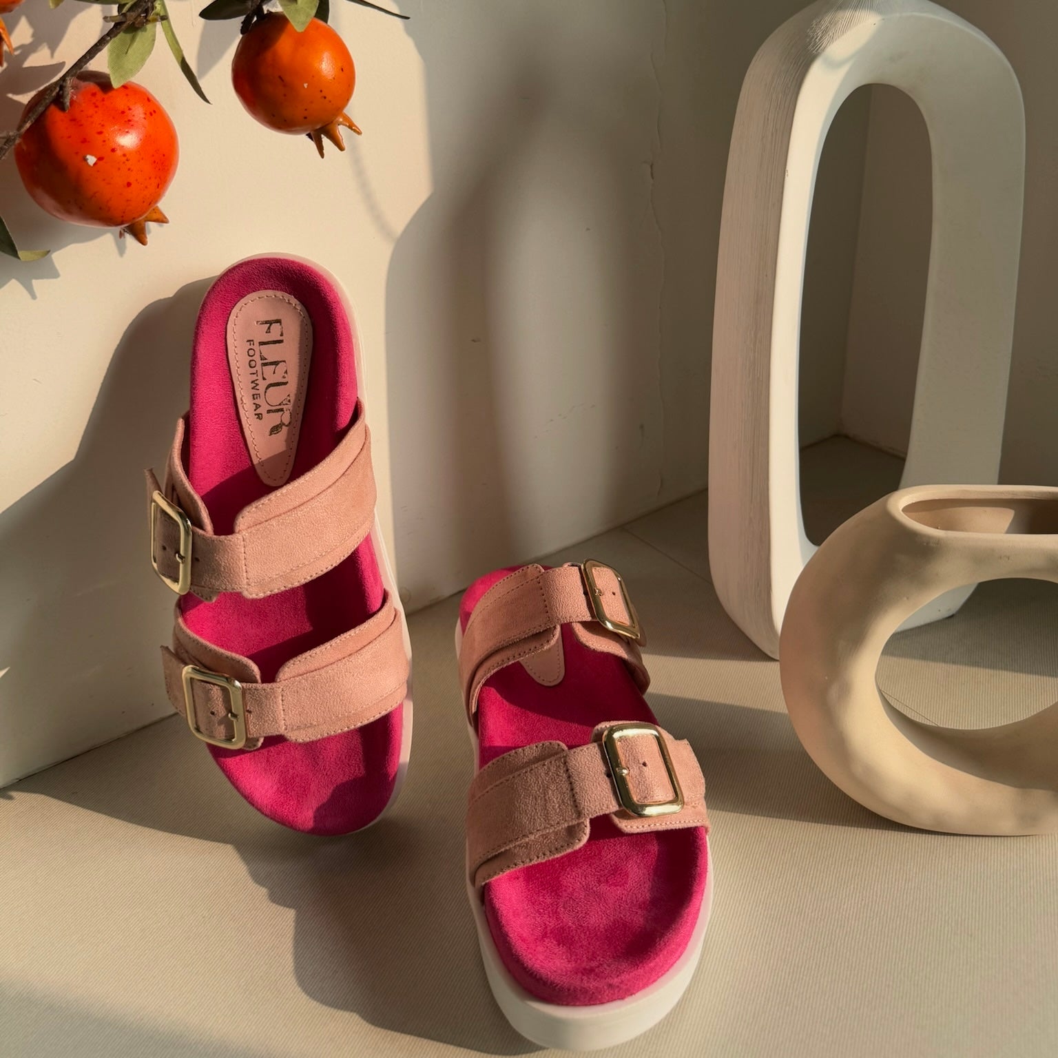 Oxford - The Ultimate Buckle Strap Sliders